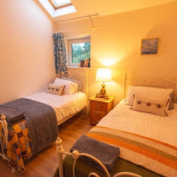 A bedroom at Inishowen Artists' Retreat & Studio